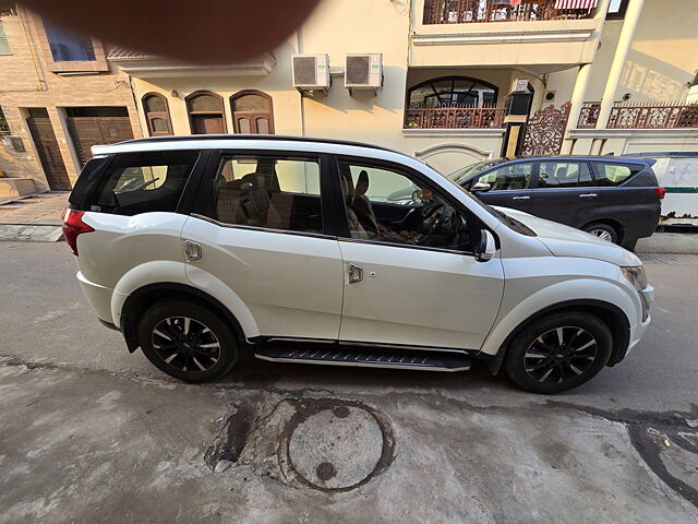 Second Hand Mahindra XUV500 W11 Opt AT in Ghaziabad