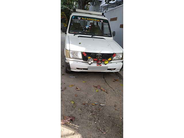 Second Hand Toyota Qualis [2000-2002] FS B1 in Brahmapur