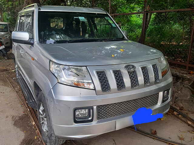 Second Hand Mahindra TUV300 [2015-2019] T8 AMT in Delhi