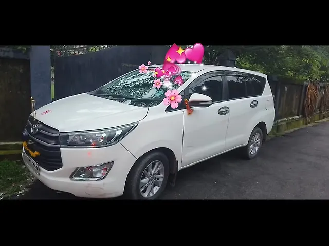 Second Hand Toyota Innova Crysta [2016-2020] 2.4 G 8 STR [2016-2017] in Darjeeling
