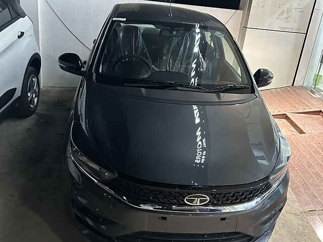 Second Hand Tata Tiago XT iCNG in Gorakhpur