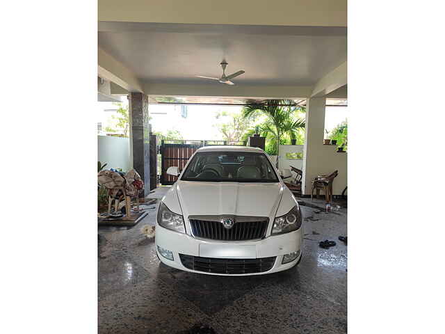 Second Hand Skoda Laura Ambiente 2.0 TDI CR MT in Hyderabad