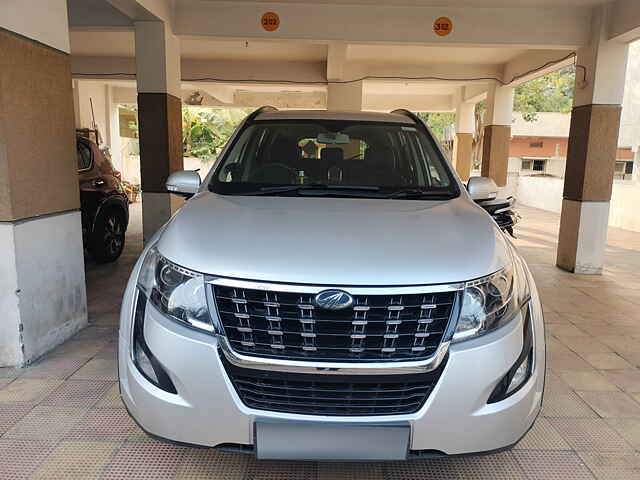 Second Hand Mahindra XUV500 W7 AT in Hyderabad