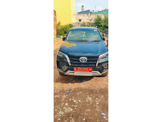 Second Hand Toyota Fortuner 4X2 MT 2.8 Diesel in Raipur