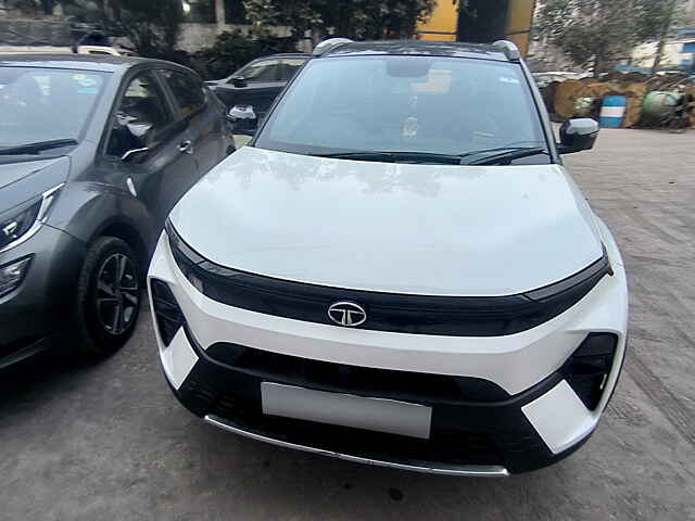 Second Hand Tata Nexon Fearless Plus (S) 1.2 Petrol 7DCA Dual Tone in Delhi