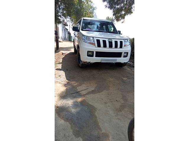 Second Hand Mahindra TUV300 [2015-2019] T4 in Mathura