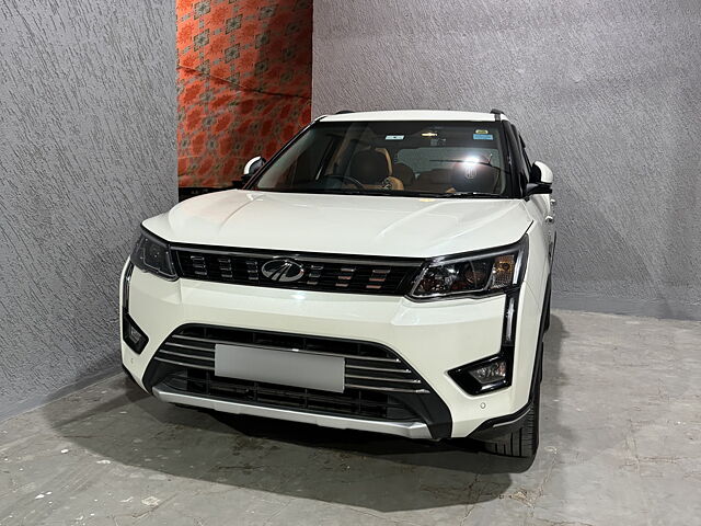 Second Hand Mahindra XUV300 [2019-2024] W8 (O) 1.2 Petrol AMT [2021] in Mumbai