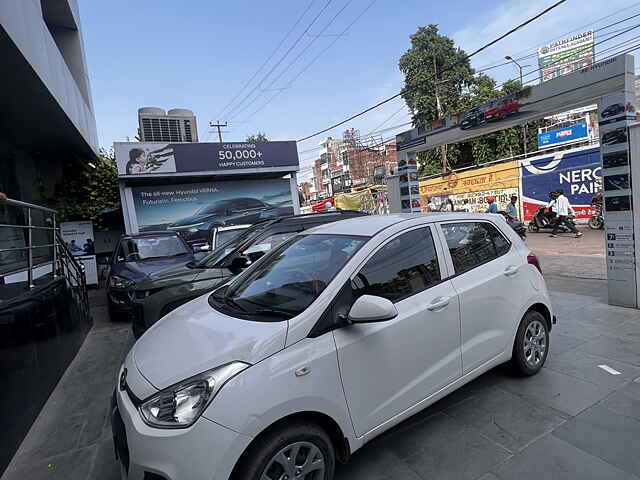 Second Hand Hyundai Grand i10 [2013-2017] Magna AT 1.2 Kappa VTVT [2016-2017] in Lucknow