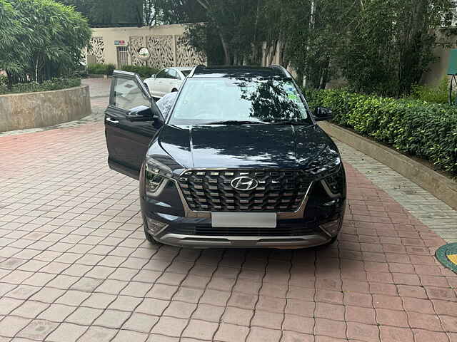 Second Hand Hyundai Alcazar [2021-2023] Signature (O) 6 STR 2.0 Petrol AT Dual Tone in Delhi