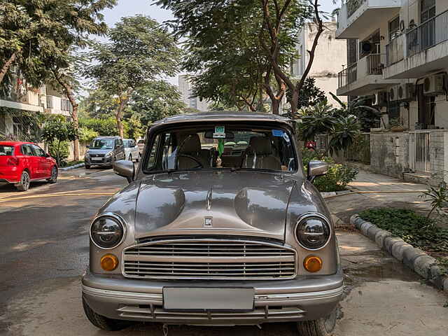 Second Hand Hindustan Motors Ambassador Grand 1800 ISZ MPFI in Delhi