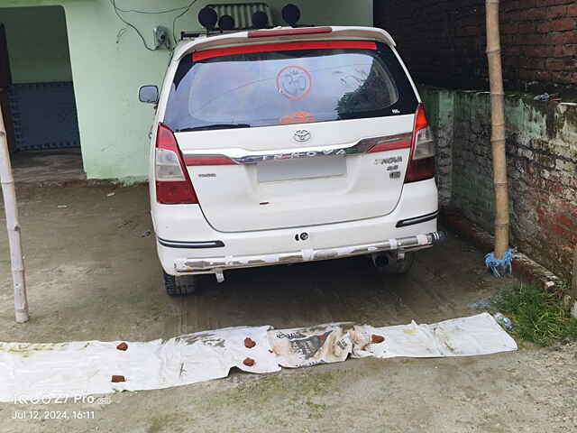 Second Hand Toyota Innova [2005-2009] 2.5 EV MS 7 STR in Padrauna