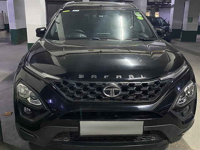 Second Hand Tata Safari Accomplished Plus 6 STR Dark Edition AT in Noida