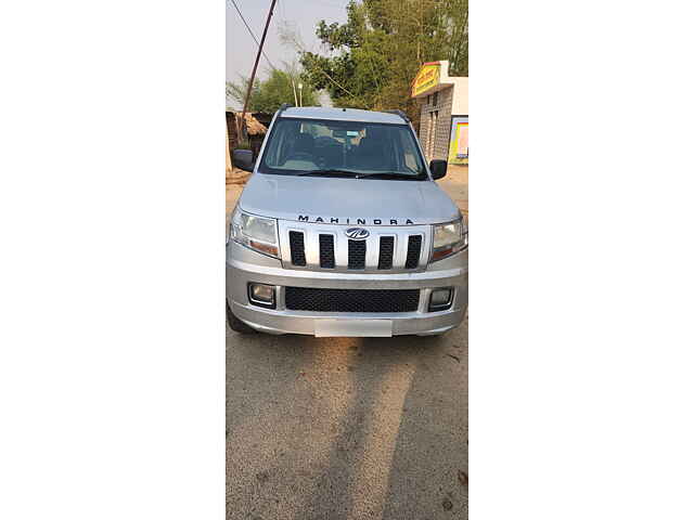 Second Hand Mahindra TUV300 [2015-2019] T8 in Balrampur