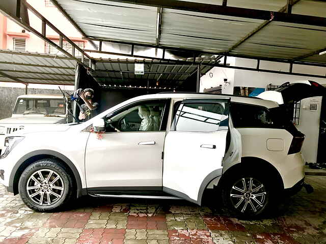 Second Hand Mahindra XUV700 AX7 Luxury Pack Diesel MT 7 STR in Siliguri