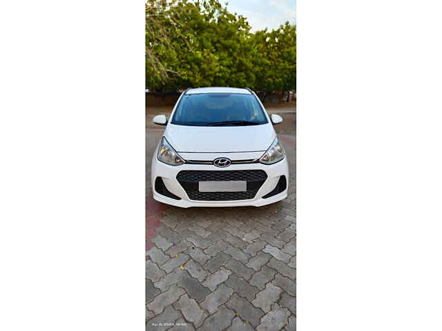 Second Hand Hyundai Grand i10 Magna 1.2 Kappa VTVT [2017-2020] in Gandhinagar