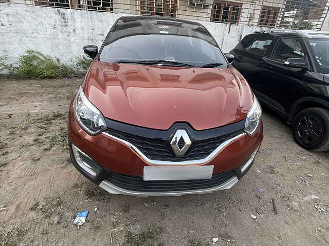 Second Hand Renault Captur [2017-2019] RXT Diesel Dual Tone in Vadodara