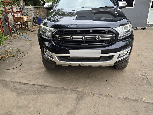 Second Hand Ford Endeavour Titanium Plus 3.2 4x4 AT in Gandhidham