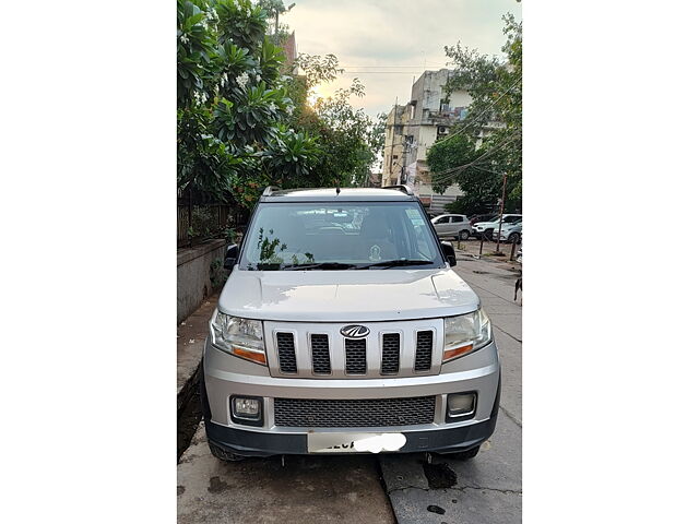 Second Hand Mahindra TUV300 [2015-2019] T8 mHAWK100 Dual Tone in Delhi