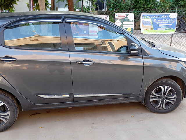 Second Hand Tata Tiago XZ Plus iCNG in Gandhinagar