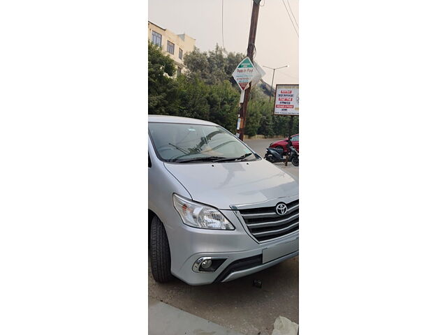 Second Hand Toyota Innova [2013-2014] 2.5 VX 8 STR BS-IV in Gautam Buddha Nagar