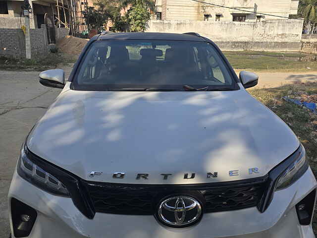 Second Hand Toyota Fortuner Legender 2.8 4X2 AT in Varanasi