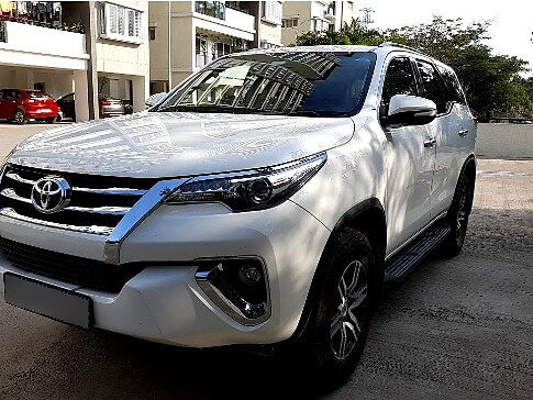 Second Hand Toyota Fortuner [2016-2021] 2.8 4x2 AT [2016-2020] in Hyderabad