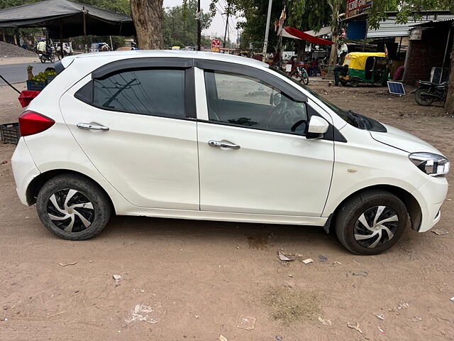 Second Hand Tata Tiago [2016-2020] Revotorq XE [2016-2019] in Aligarh