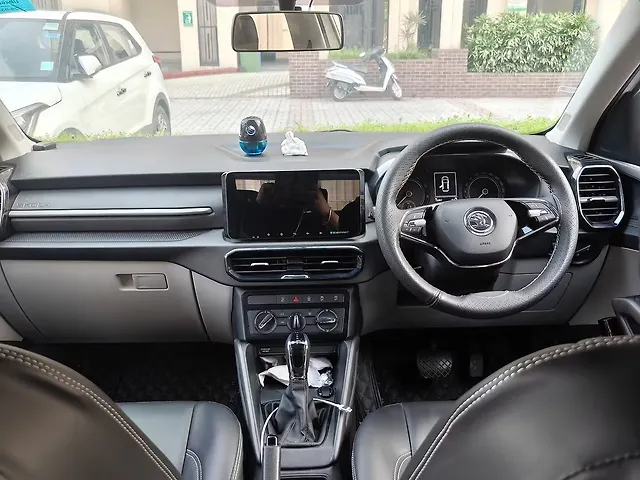 Second Hand Skoda Kylaq Signature Plus 1.0 TSI AT (Lava Blue) in Greater Noida