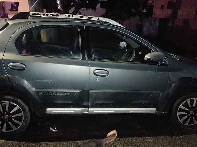 Second Hand Toyota Etios Cross 1.2 G in Pondicherry