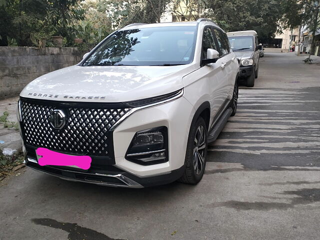 Second Hand MG Hector Plus Sharp Pro 2.0 Turbo Diesel 7 STR [2023] in Bangalore