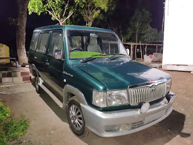 Second Hand Toyota Qualis [2002-2004] FS F3 in Betul