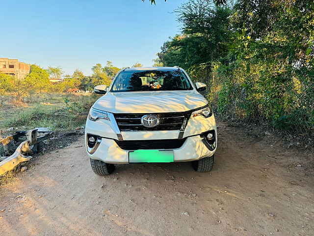 Second Hand Toyota Fortuner [2016-2021] 2.8 4x2 AT [2016-2020] in Mahoba