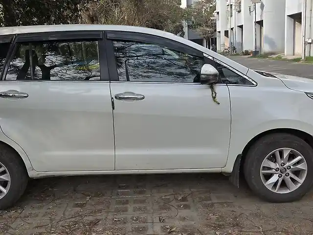 Second Hand Toyota Innova Crysta [2016-2020] 2.4 V Diesel in Kolkata