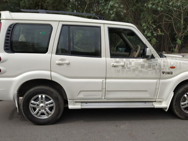 Second Hand Mahindra Scorpio [2009-2014] VLX 2WD Airbag AT BS-IV in Srinagar