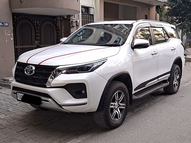 Second Hand Toyota Fortuner 4X4 AT 2.8 Diesel in Delhi