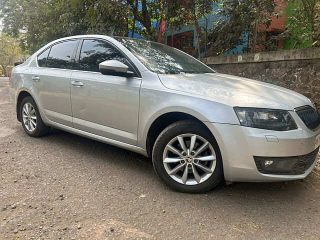 Second Hand Skoda Octavia [2013-2015] Elegance 2.0 TDI AT in Kolhapur