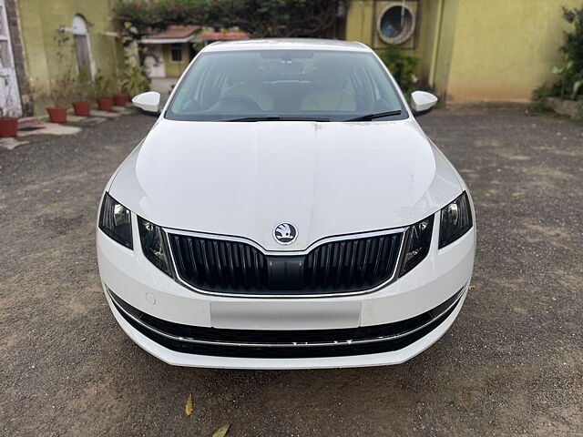 Second Hand Skoda Octavia [2017-2021] 2.0 TDI CR Ambition in Akluj