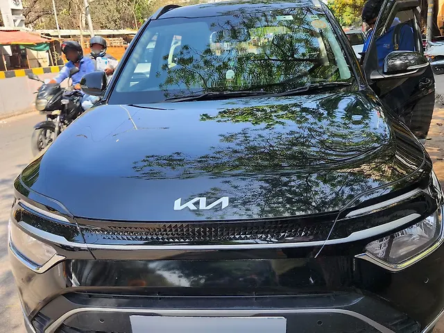 Second Hand Kia Carens Prestige (O) 1.5 Petrol 7 STR in Hyderabad