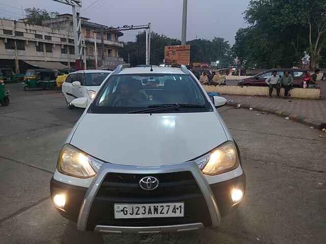 Second Hand Toyota Etios Cross 1.4 GD in Anand