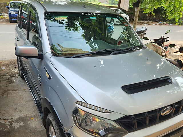 Second Hand Mahindra NuvoSport N8 AMT in Delhi