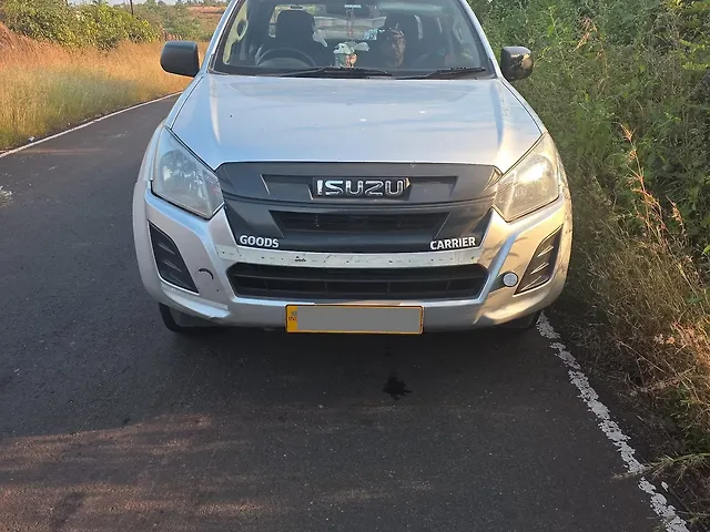 Second Hand Isuzu D-MAX V-Cross [2019-2020] Standard in Thane
