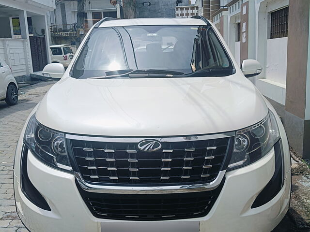 Second Hand Mahindra XUV500 W7 in Kanpur