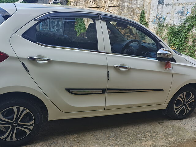 Second Hand Tata Tiago XZ in Muzaffurpur