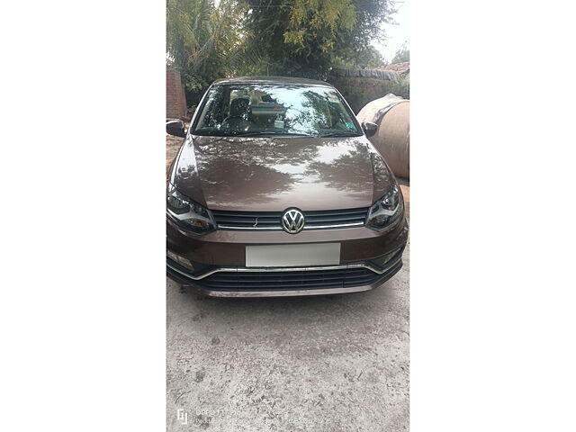 Second Hand Volkswagen Ameo Highline1.2L Plus (P) 16 Alloy [2017-2018] in Nizamabad