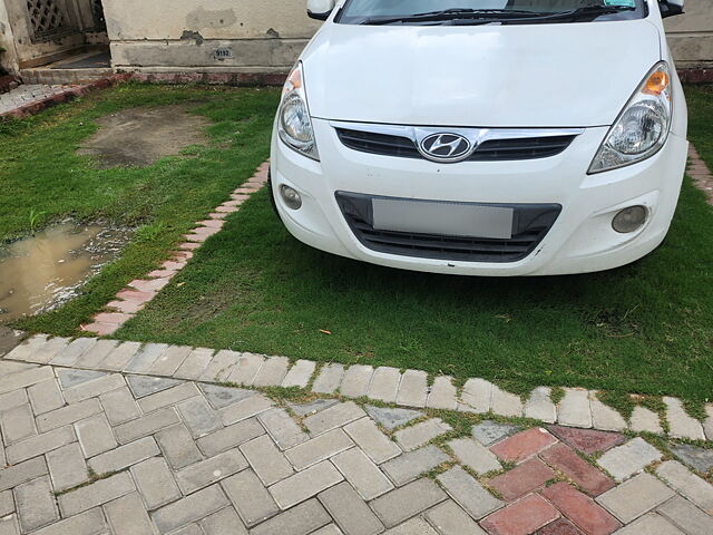 Second Hand Hyundai i20 [2010-2012] Asta 1.2 with AVN in Noida