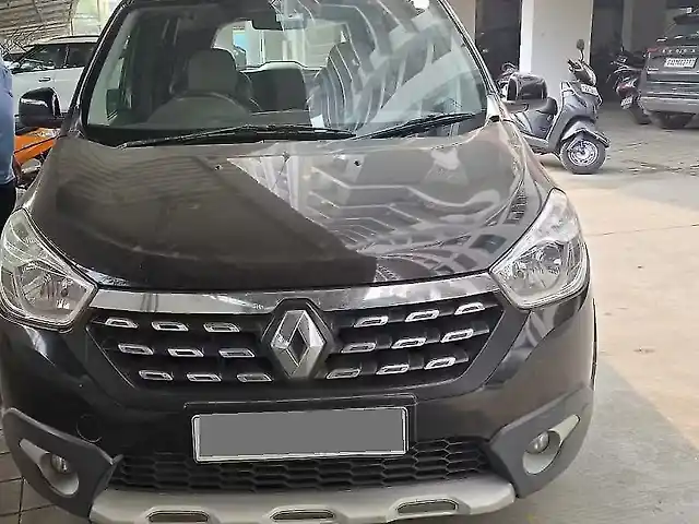 Second Hand Renault Lodgy 110 PS RXZ 7 STR STEPWAY [2015-2016] in Navsari