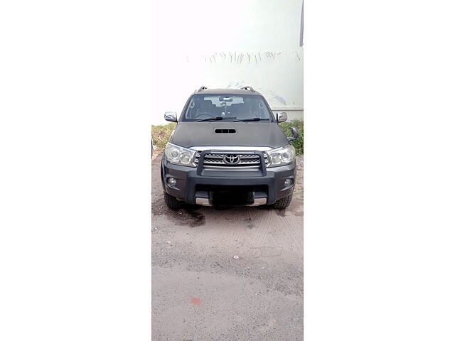 Second Hand Toyota Fortuner [2009-2012] 3.0 MT in Vadodara