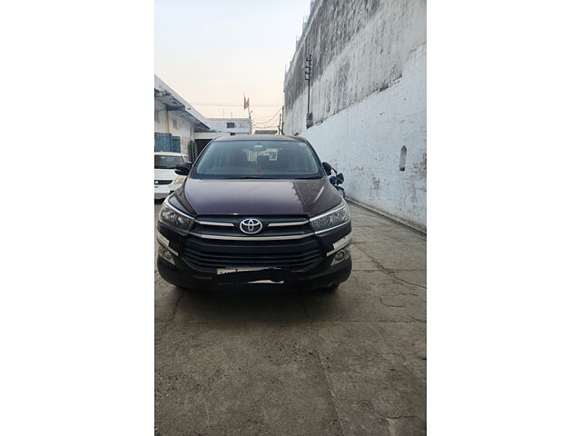 Second Hand Toyota Innova Crysta [2016-2020] 2.4 G 8 STR [2016-2017] in Rudrapur