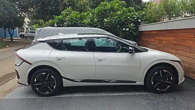 Second Hand Kia EV6 GT Line 84.0 kWh in Gurgaon Second Hand Kia EV6 GT Line 84.0 kWh in Gurgaon