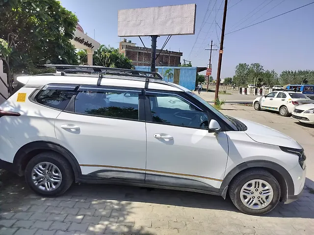 Used 2023 Kia Carens [2023-2024] Prestige Petrol STR [2023